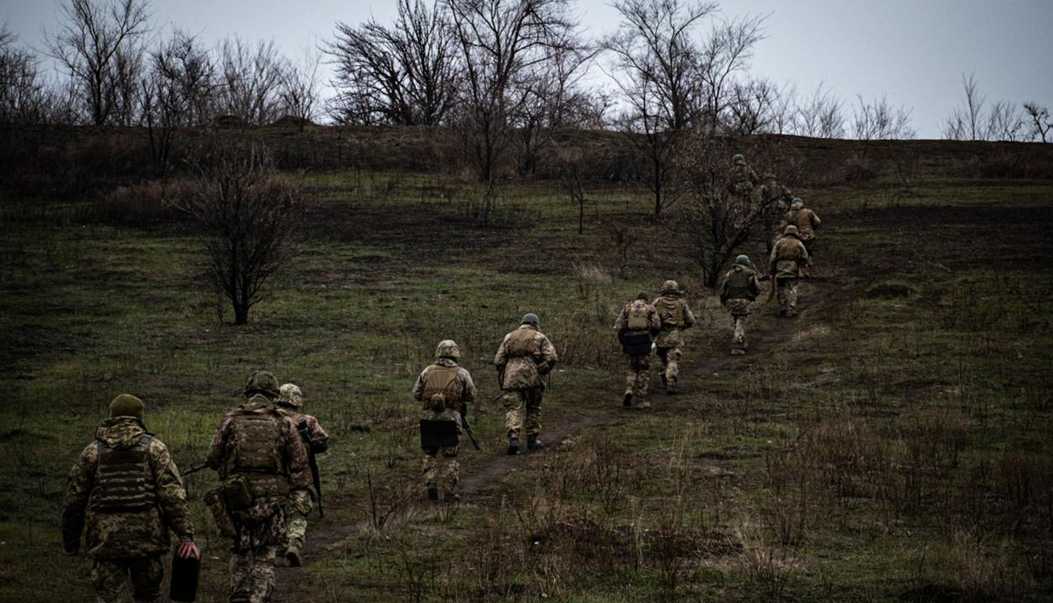Более 60% россиян выступают за начало мирных переговоров с Украиной - опрос