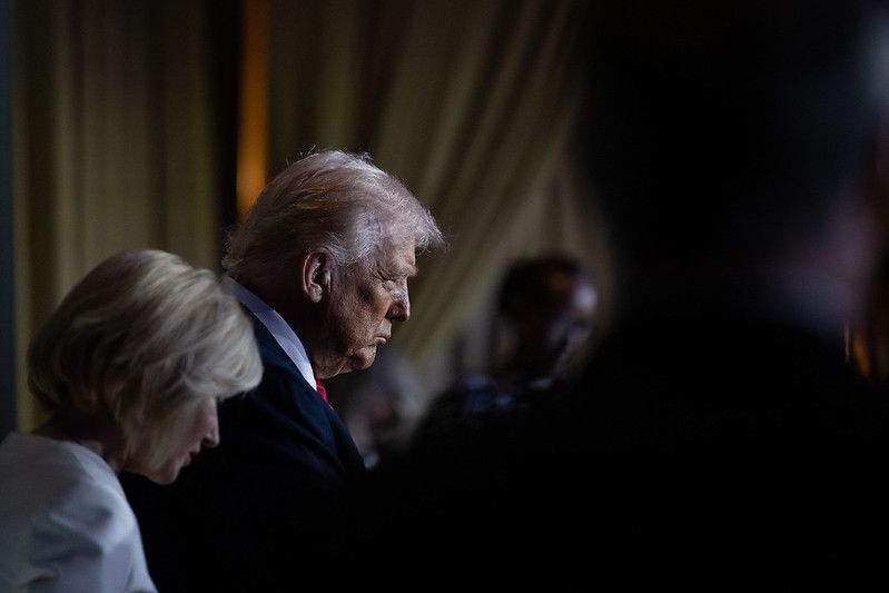 Глава Пентагона отверг предположение, что Трамп идет на уступки Путину