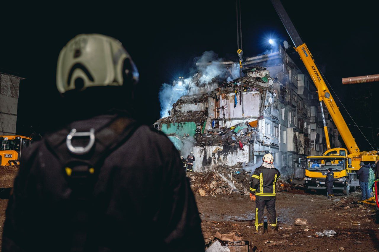 В Полтаве как минимум 14 погибших в результате российского ракетного удара