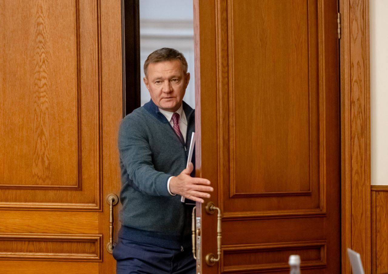 В России застрелился уволенный министр, который мог быть причастен к хищению средств при возведении фортификаций