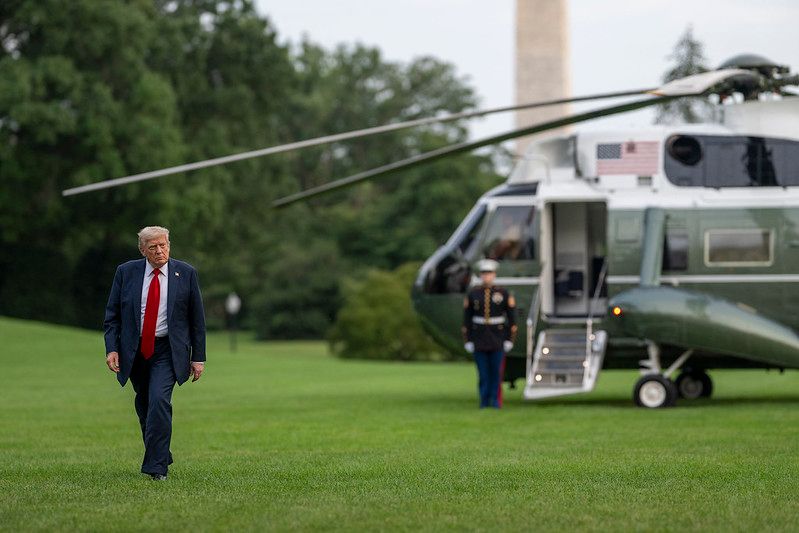 Дональд Трамп пообещал ввести санкции против России, если в ближайшие дни не будет перемирия